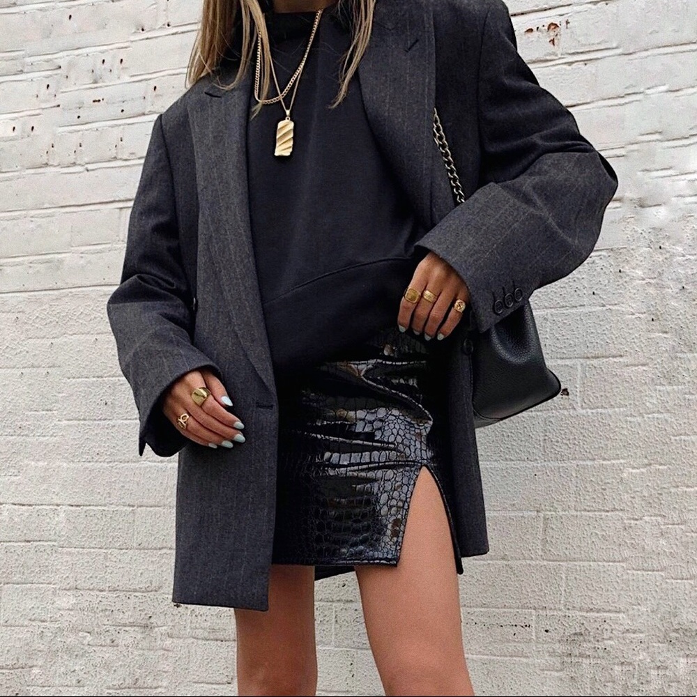 Vintage | Oversized Blazers Coming Soon!!